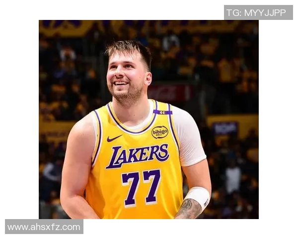 湖人五连胜强势登顶西部第二！84次罚球争议不断，湖人队如何逆势崛起？